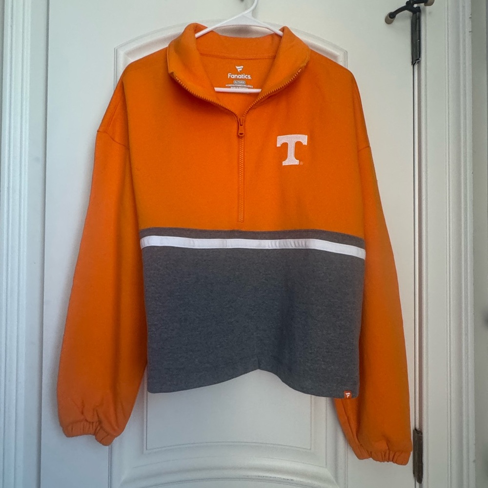 U of Tennessee Semi-Cropped Color Block Quarter Zip Sweatshirt